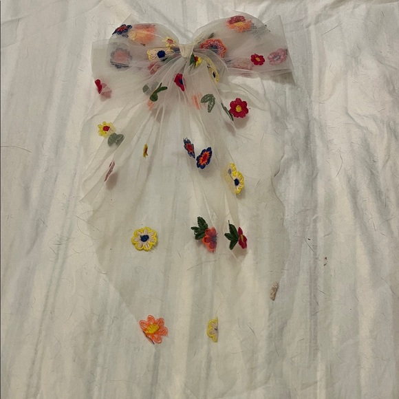 Altar'd State Accessories - Altar'd State Floral Embroidered Hair Bow